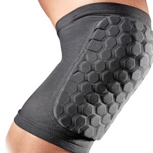 NEW Mcdavid 6440 HEX Protective Pads Knee Elbow Shin Size Small Black Sports NIB